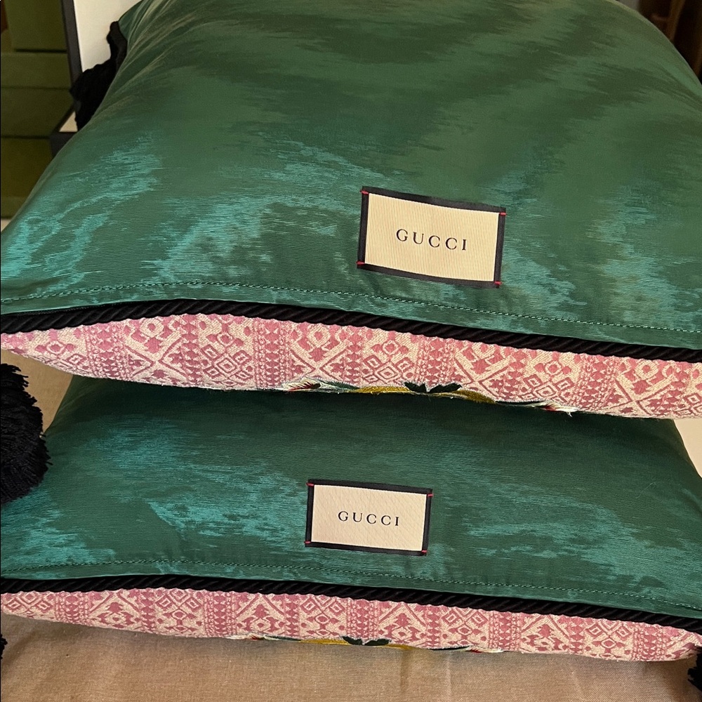 Gucci Pink Accent Pillow with Heart and Floral Design - Picture 7 of 11